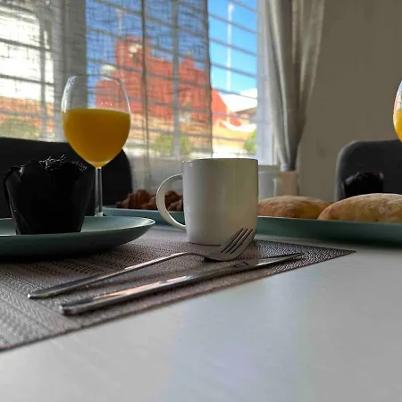 Cozy 2 Min From The Фуэнхирола